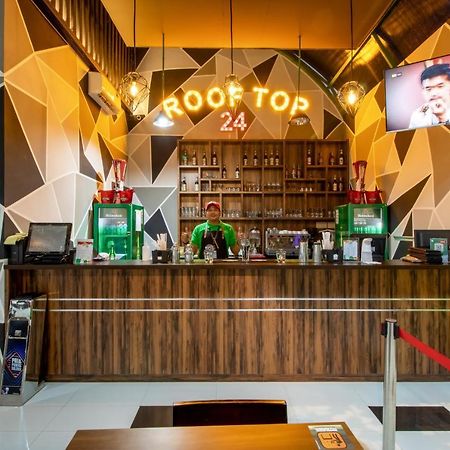 De 80'S Genteng Ijo Jakarta Exterior foto