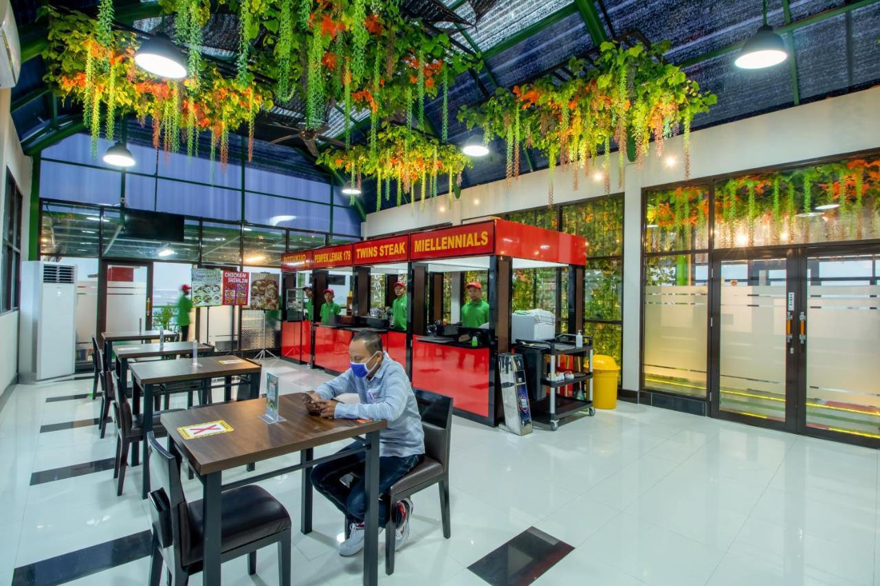 De 80'S Genteng Ijo Jakarta Exterior foto