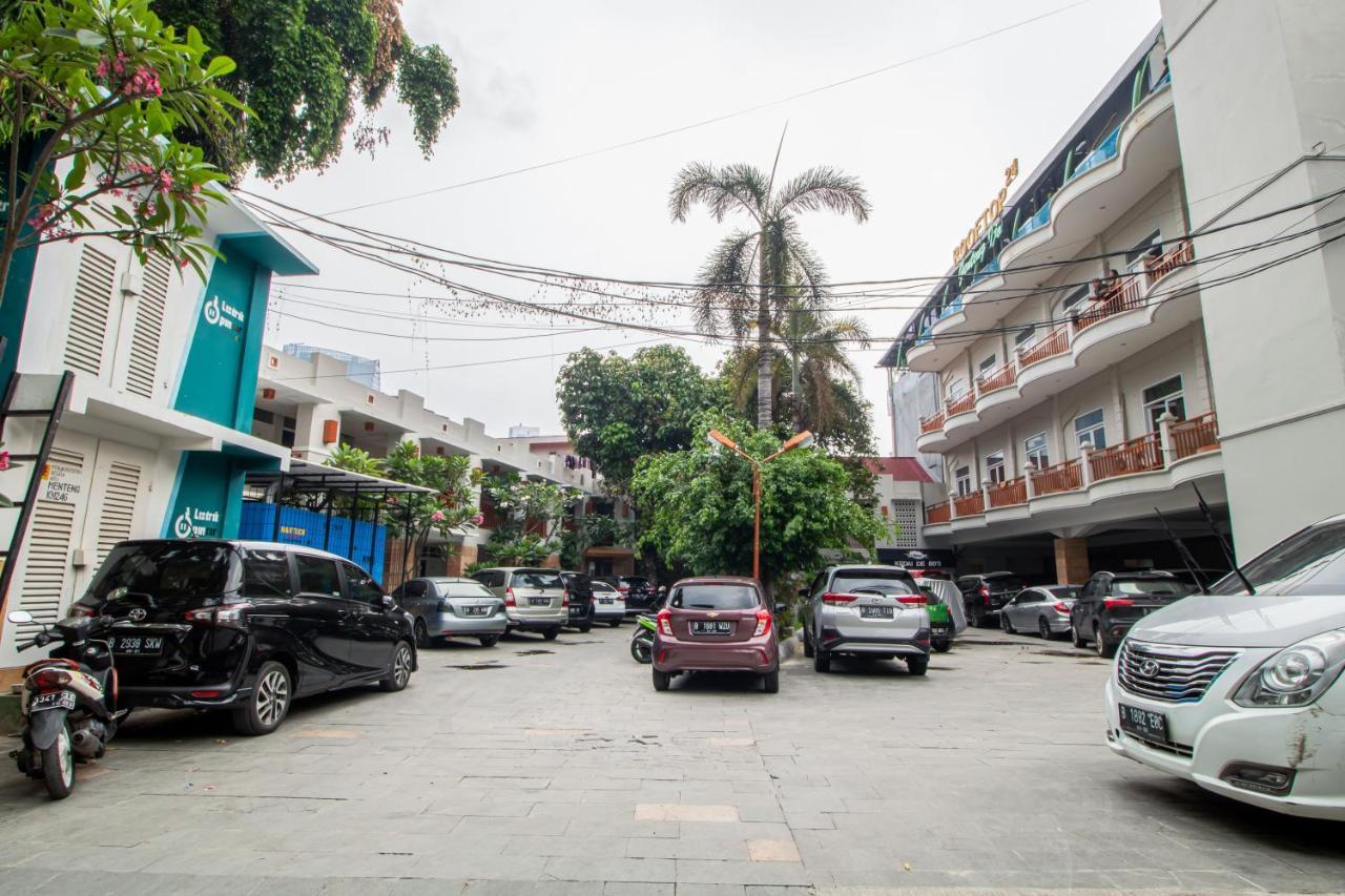 De 80'S Genteng Ijo Jakarta Exterior foto