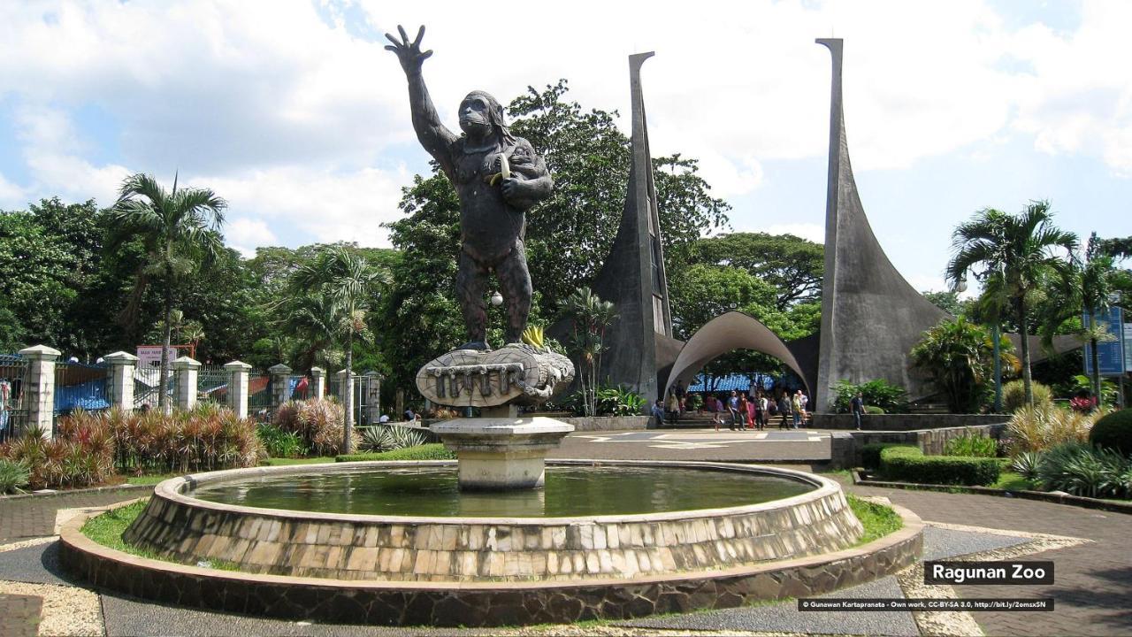 De 80'S Genteng Ijo Jakarta Exterior foto